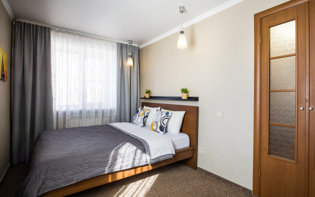 Na Ulitse Dusi Kovalchuk 185B Flat