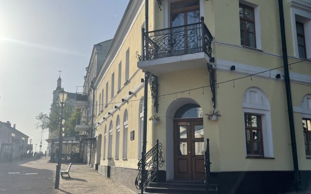 ROYAL HOUSE Boutique Hotel