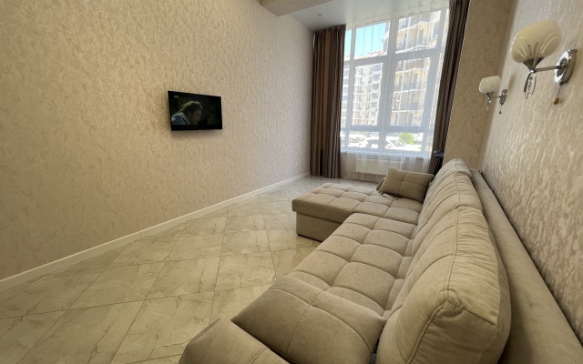 Квартира трехкомнатная Крымская 22