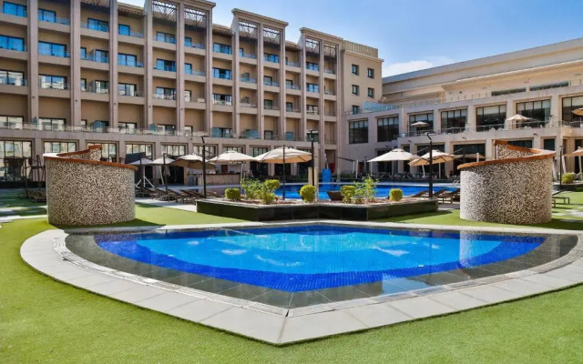 Отель Triumph Luxury Hotel