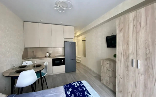 Na Pervoy Linii Morya Flat