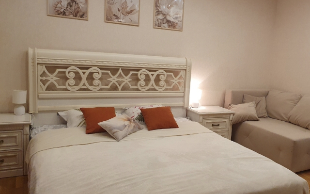 Po Ulitse Pobedy Flat