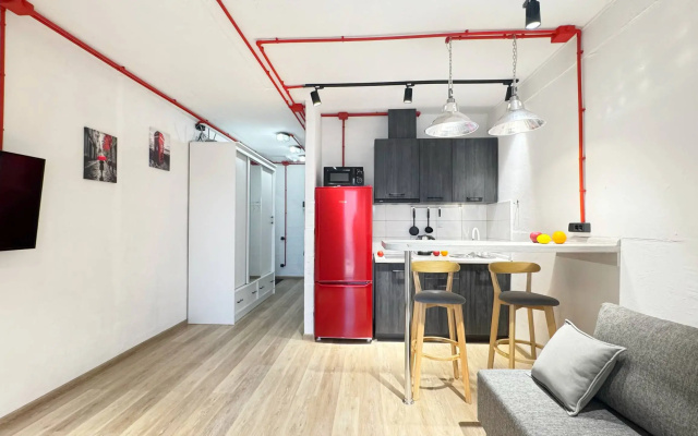 Kvartira 2-h komnatnaa Kvartira v Stile LOFT s panoramnoj lodziej