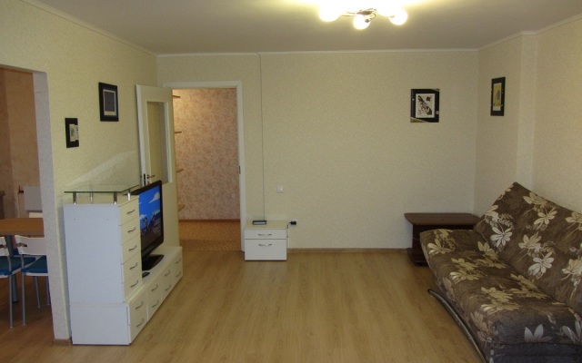 Квартира студия на Революционной 72