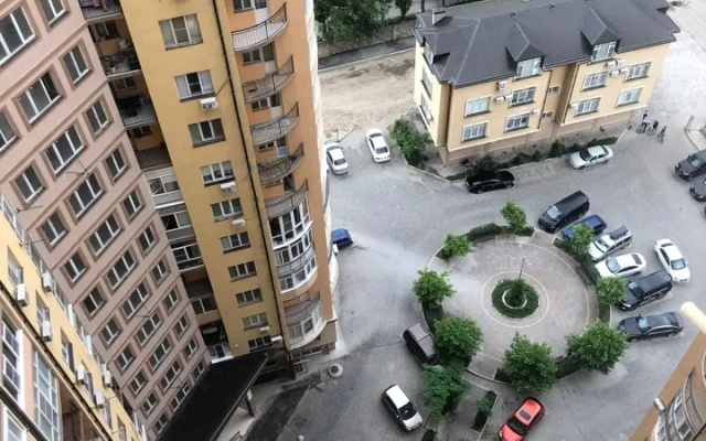 Apartamenty u mora s vidom na gorod i gory