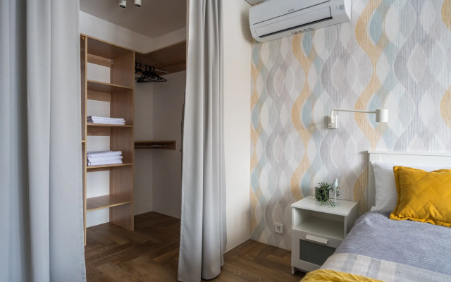 Evrodvushka ColorSPB na Vasilyevskom Ostrove Flat