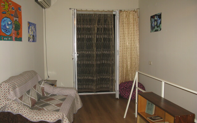 Nana Apartments