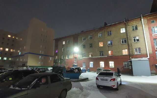 Vo Dvore Glavnogo Ofisa Nornikelya Apartments