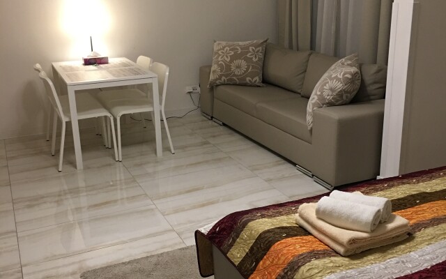White Home Apart-Hotel