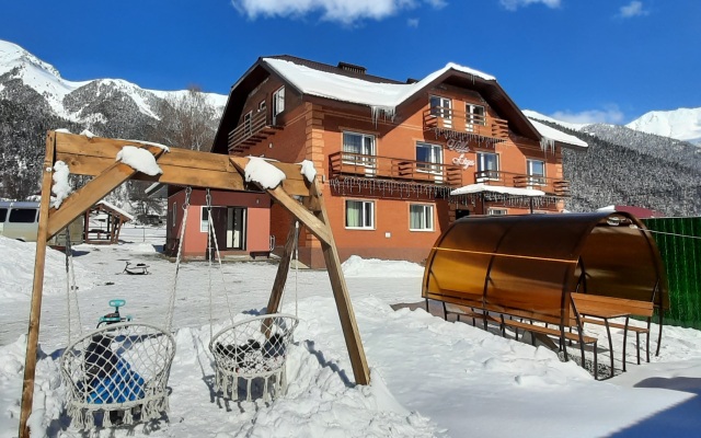 Vila Liza s Transferom k Podemnikam Guest House