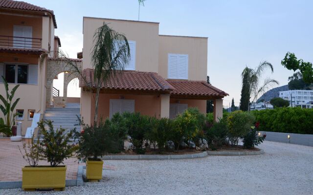 Marias Filoxenia Suites Apart-Hotel
