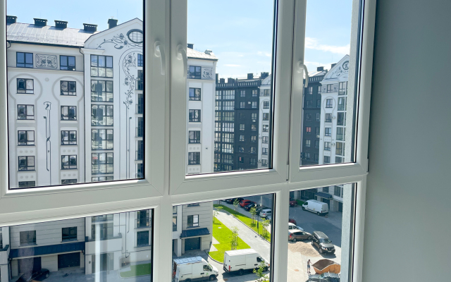 Black & White Apart Apartments