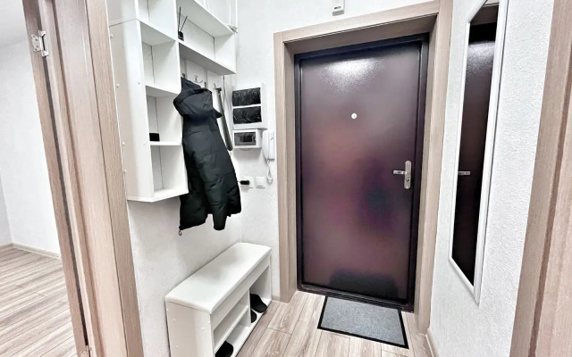 Yelena Zhk Ozerki Flat