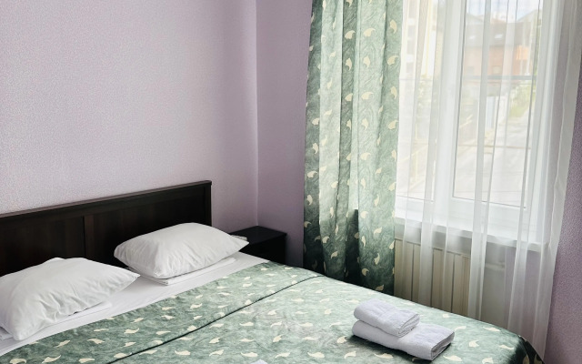 Chak-Chak Guest House