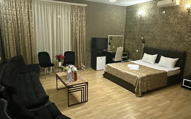 Qeroli old town Hotel