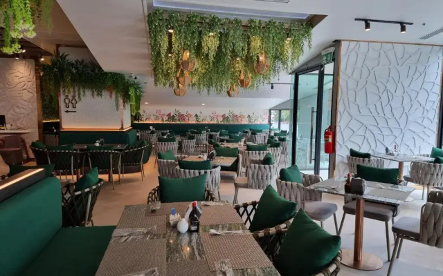The Pattaya Discovery Beach Hotel Pattaya