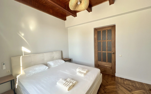 Avrora Villa