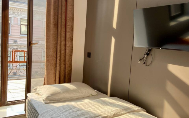 Отель Holiday Hotel