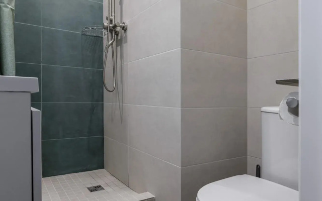 Апартаменты-студия на Днепропетровской