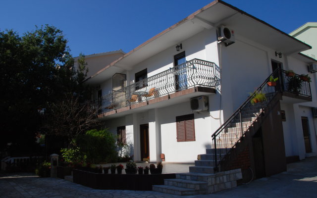 Romantica Guest House