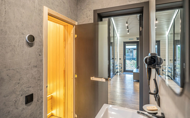 Отель Русские сезоны Эмбиент парк