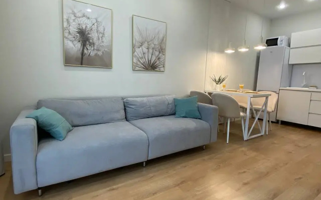 Krasivaya Yevro-2 u Vyezda Na M-2 Flat