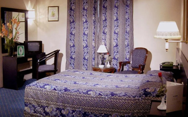 Отель Concorde Dokki