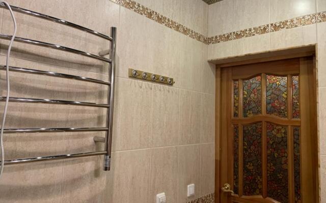 Tryokhkomnatnye Dlya 10 Chelovek Apartments