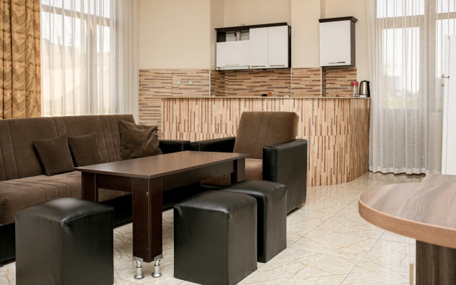 37B Apartments