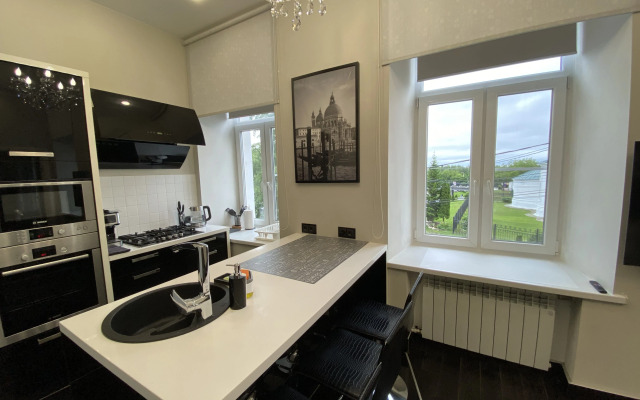 Dizaynerskaya V Tsentre Yaroslavlya Flat
