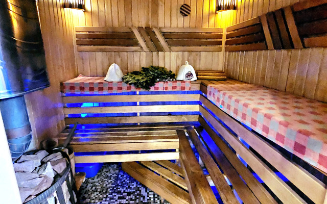 S Russkoy Baney I Bannym Chanom Guest House