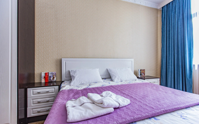 Dvukhspalny Gorodskoy Oazis v Tsentre Goroda Flat