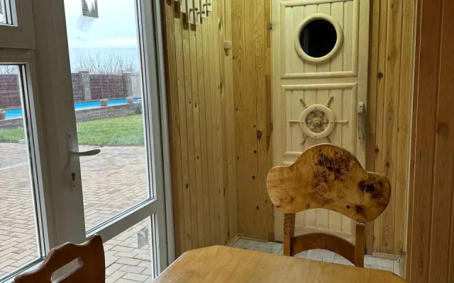 Eskvayr Shale Chalet