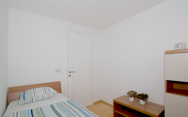 Abelia Apartments