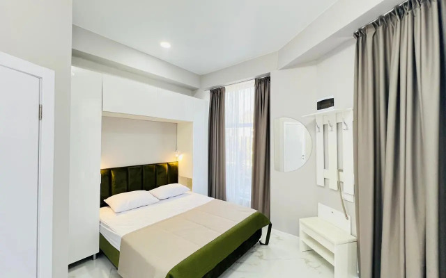 Stilnye Apartamenty S Otdelnym Vkhodom V Apart-Komplekse S Basseynom Apartment