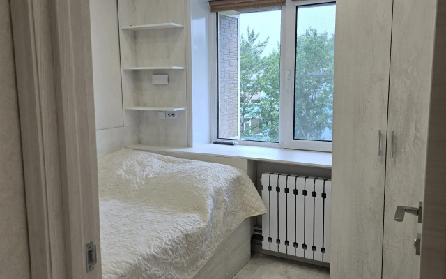 Na Avtostancii Elizovo Triple Living Quarters