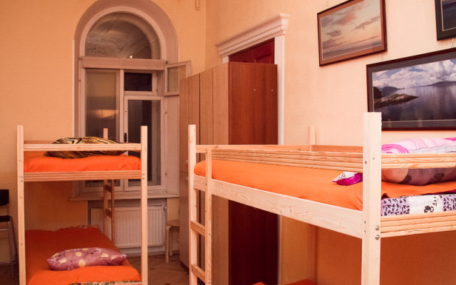 Galereya Hostel