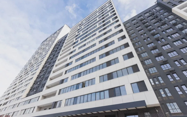 Na Ulitse Parkhomenko 156b Flat