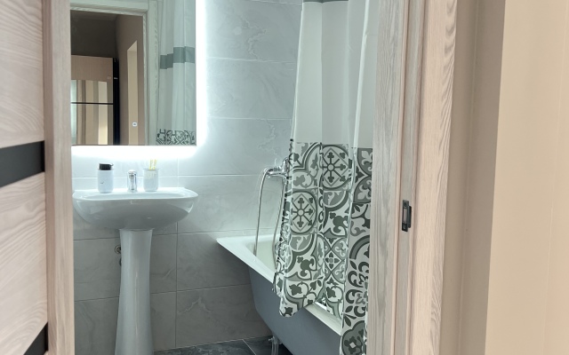V Tsentre Lomonosova 167 Flat