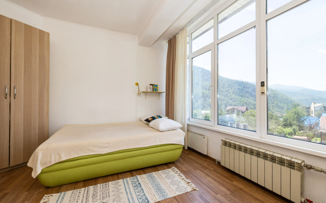 Studiya Na Zaschitnikov Kavkaza Flat