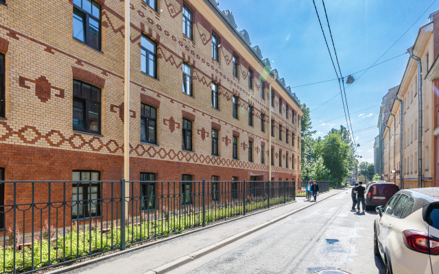 U Vokzala I Naberezhnoy Reki Fontanki Apartments