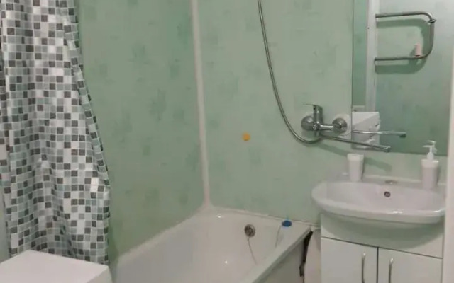 Na Ulitse Baki Urmanche 8 Flat