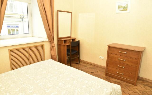 Na Pushkinskoy Flat