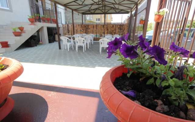 Puti Vetra Guest House