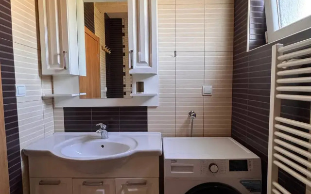 Anora Hotel