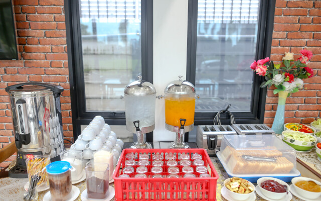 Отель Life Grand Chiang Mai