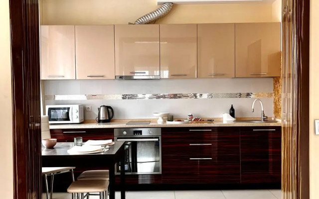 Na Ulitse Karla Libknekhta 112 Flat