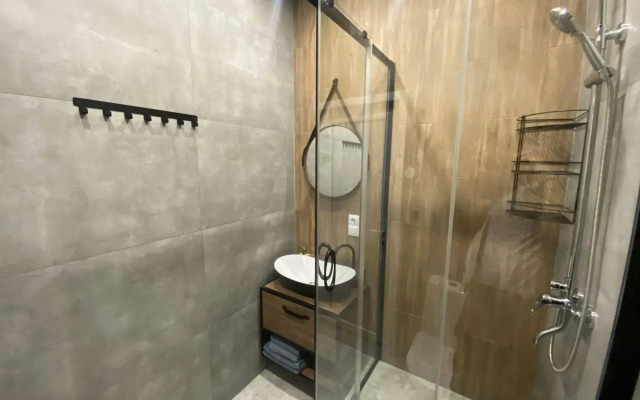 235 V Tsentre Na Pervoy Linii Flat