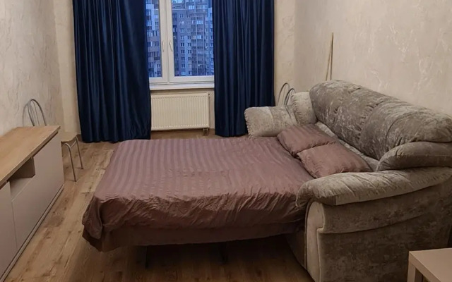 Prostornaya 3kh komnatnaya Flat