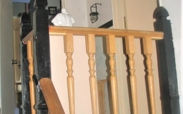 Bob Cinciruk Mini-Hotel